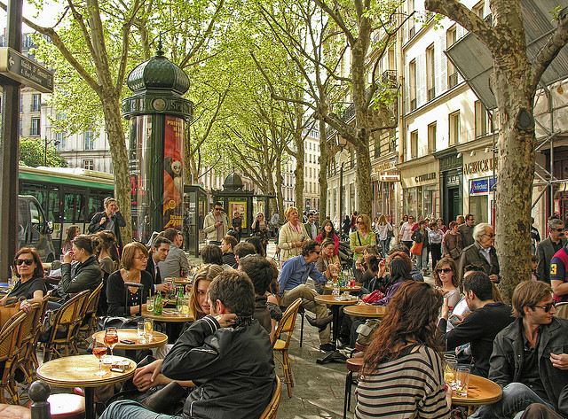 Café de la Mairie. Full of people.